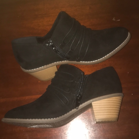 Suede boots - Picture 4 of 4